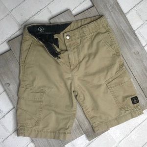 Volcom cargo shorts size 6